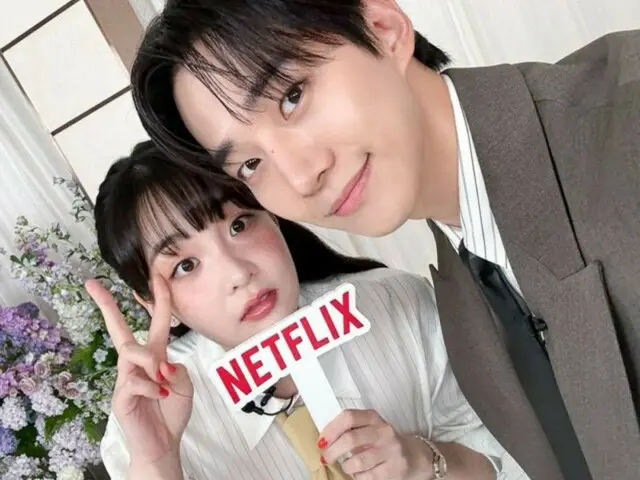 2PM's JUNHO and Kim MinHa, dazzling visuals... Looking forward to their pairing in "Taepung Trading Co."