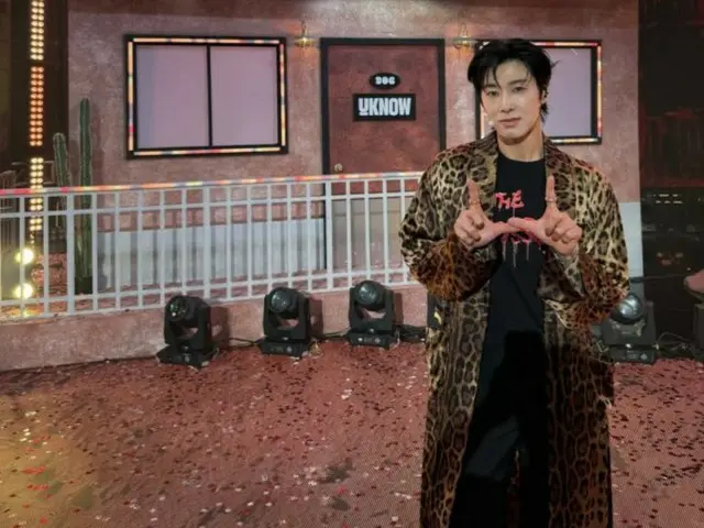 TVXQ's Yunho (U-KNOW) exudes charisma in a leopard jacket... Greeting after appearing on "Show! K-POP Center" (video included)