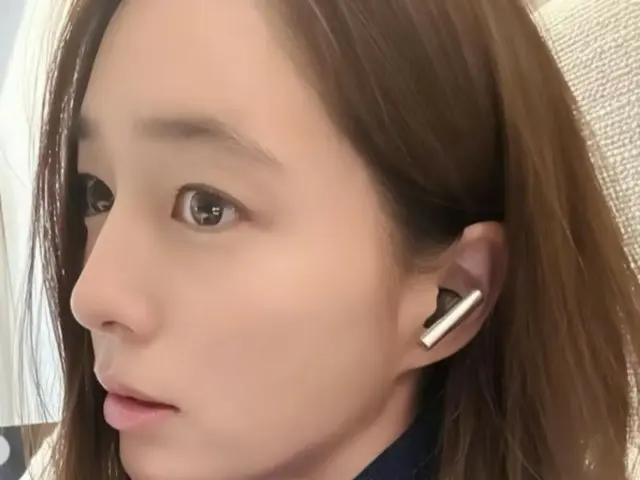 Lee Min Jeong, a beautiful profile with a straight nose