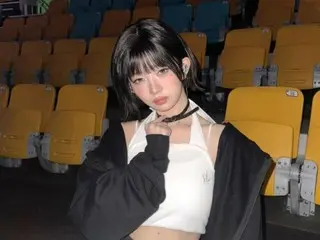 "IVE" Lay draws attention with his cartoon-like visuals