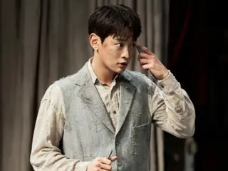 SHINee's Minho, today (14th) at the final performance of the play "Waiting for Godot"... "It was a work that questioned the meaning of waiting"