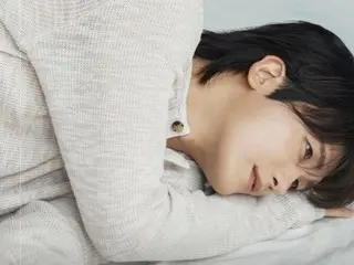 Park Hyung Sik shows off his chic charm in monochrome... Behind-the-scenes cuts are just like A-cuts