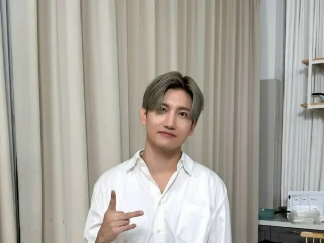 TVXQ's Changmin looks great in a white shirt... He's launched his own YouTube channel (video included)