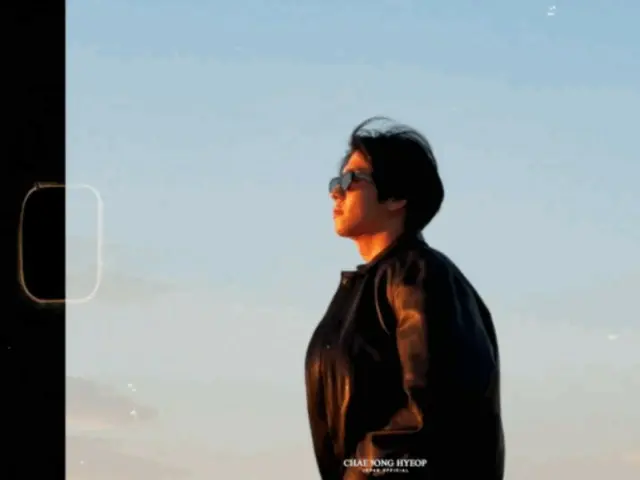 Choi Jeong Hyup, dazzling as he drives a bright red sports car... First clip from photobook revealed (video included)