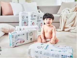 Actor Shim Hyung-Tak's son, Haru, is the model for a diaper commercial... a healthy and cute baby