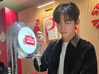 2PM's Taecyeon attends beer event...even pouring his own beer
