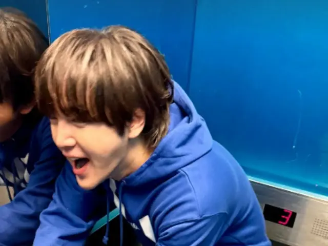 Jang Keun Suk leaves work feeling satisfied after finishing the event "FNL"? ...Jumping in the hallway!